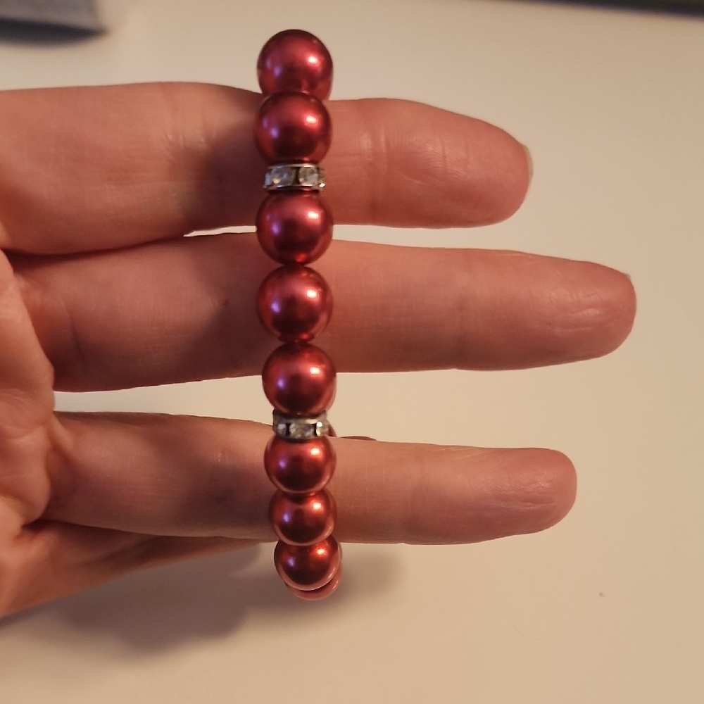 Elegant Red Pearl Bracelet